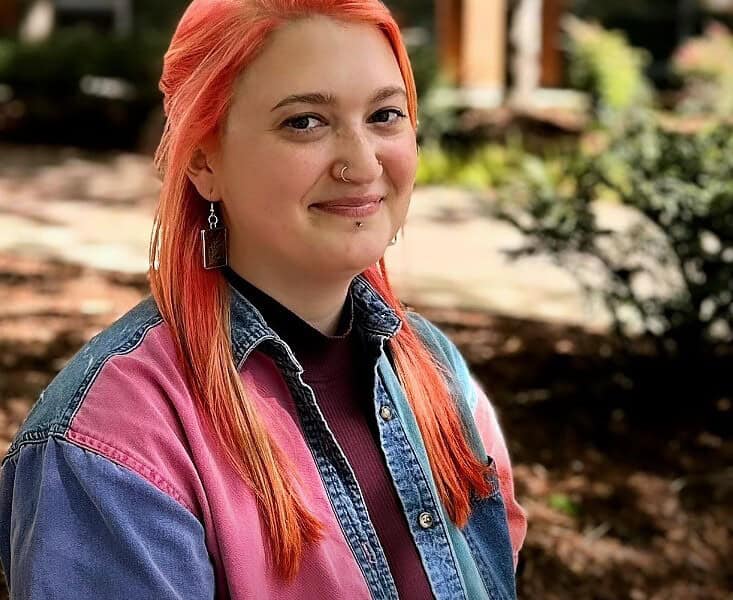 Elizabeth Ponds, BA, MSW, LCSW (offering therapy and consultation)