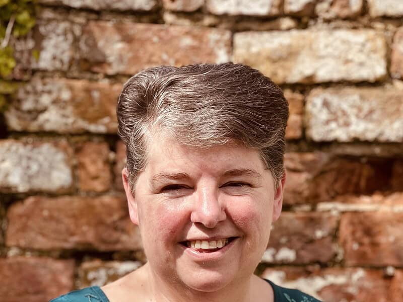 Fiona - Neurodivergent Counsellor and Emotional Freedom Technique Practitioner