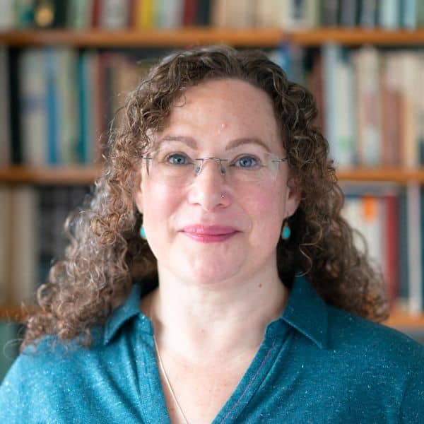 Hannah Kenner MBACP - neurodivergent therapist in the UK