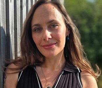 Lauren - Speak To Lauren