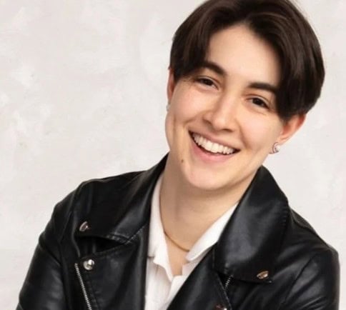 Bellas - Somatic NeuroQueer Coach